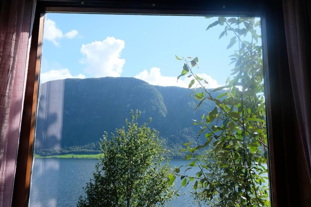 Apartment With Lake View In Jolster Ardal  ภายนอก รูปภาพ